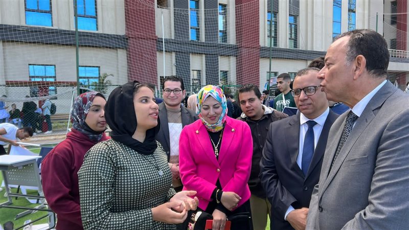 مشاريع طلاب جامعة