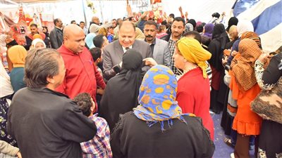 محافظ أسيوط يتفقد معرض أهلًا رمضان بحى شرق