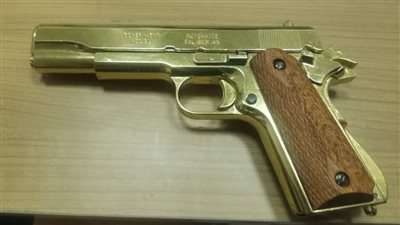 ضبط محاولتي تهريب سلاح ناري ومخدرات في مطار القاهرة