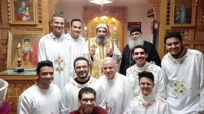 الأنبا أغناطيوس يرسم شمامسة جدد في بدء نهضة القديس البابا كيرلس بالمحلة