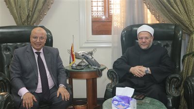 مفتي الجمهورية يستقبل رئيس شركة مياه القاهرة لبحث أوجه التعاون