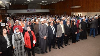 محافظ أسيوط يواصل لقاءاته الحوارية مع الشباب