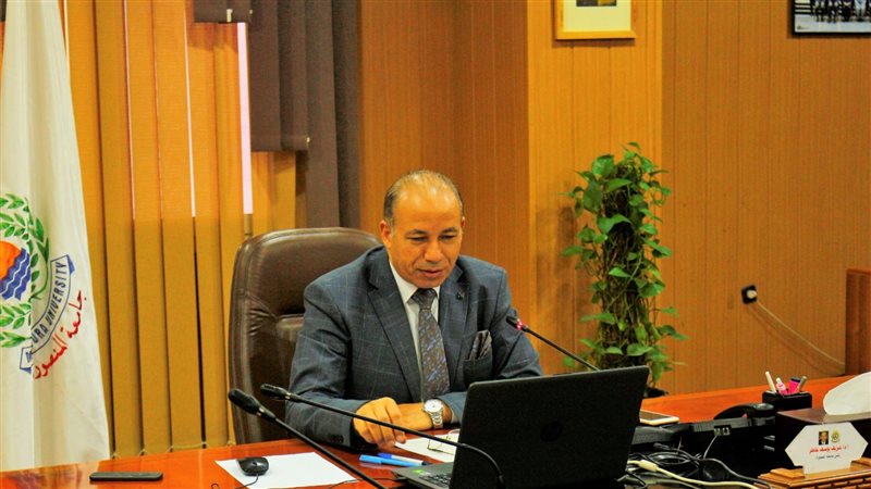 رئيس جامعة المنصورة،