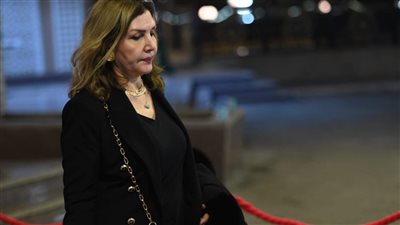 نادية مصطفى تقدم واجب العزاء في وفاة شريفة فاضل 