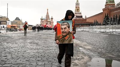 احتفالات في روسيا بالذكرى السبعين لرحيله، جوزيف ستالين سياسي حير العالم