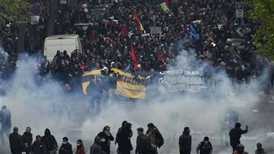 المظاهرات تدق باب فرنسا غدا وماكرون يستعد لليوم العاشر من التعبپة