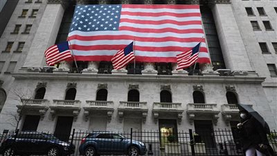 البيت الأبيض يدعو المركزي الأمريكي إلى التقاط الأنفاس والتمهل في رفع الفائدة