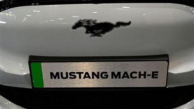 فورد تعلن تخفيض سعر سيارتها الكهربائية Mustang Mach-E