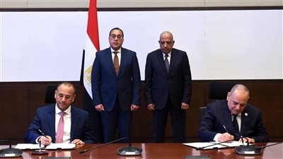 رئيس الوزراء يشهد التوقيع على مذكرة تفاهم لتطوير شركة النصر للزجاج والبلور