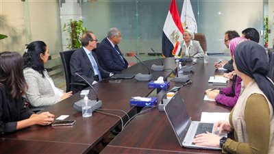 وزيرة البيئة تبحث آخر مستجدات الاستثمار في شهادات الكربون الطوعية