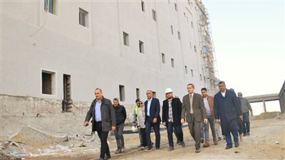 محافظ الغربية يتفقد مستشفى طنطا الجديد ومعهد الأورام