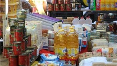 سلع تموينية، ضبط 13 طن سلع غذائية في سوق الثلاثاء