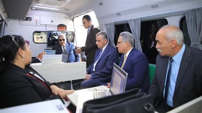 محافظ سوهاج يتفقد وحدة المتغيرات المكانية والمركز التكنولوجي لخدمة المواطنين 