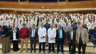 لقاء تعريفي لأطباء الامتياز الجدد في كلية طب بنين الأزهر بالقاهرة 