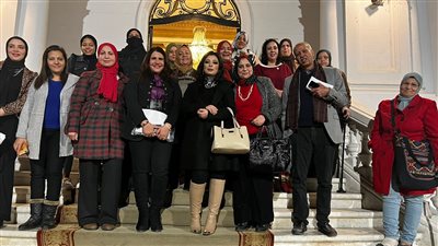 المحافظين يطالب بتأهيل المرأة للحياة السياسية وتغليظ عقوبة الابتزاز الإلكتروني 