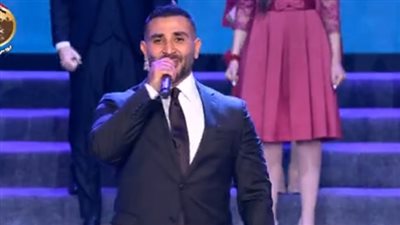 السيسي يستمع إلى فقرة غنائية بمشاركة أحمد سعد وعدد من النجوم 