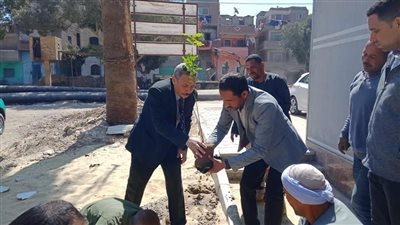 رفع كفاءة الطرق وتركيب أعمدة إنارة واستمرار حملات النظافة بالمنيا