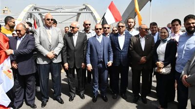 رئيس المركزى للتعمير ومحافظ الجيزة يشهدان التشغيل التجريبي لمحور الفريق كمال عامر بالمحافظة