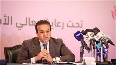 وزير الصحة: القيادة السياسية تولي اهتمامًا كبيرًا بقضايا المرأة وعلى رأسها الصحة