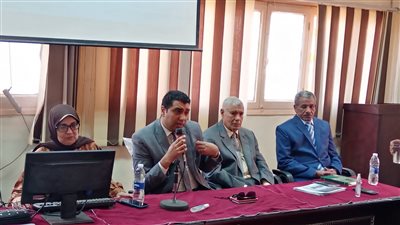 دورة لتدريب المفتشين على تعزيز علاقات العمل بين طرفى الإنتاج بسوهاج