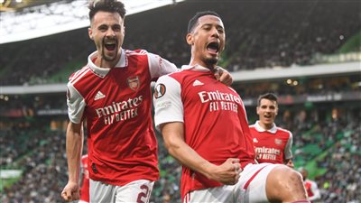 ثلاثي آرسنال يعادل أرقام ميسي ومبابي ونيمار 