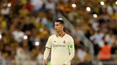 تصرف رونالدو الغاضب بعد الخسارة أمام الاتحاد يشعل مواقع التواصل (فيديو) 