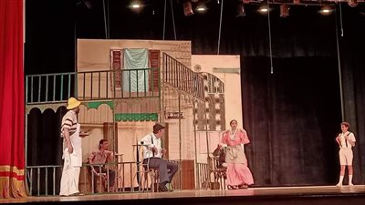 إقبال جماهيري على العرض  المسرحي رضا في الإسماعيلية (صور)