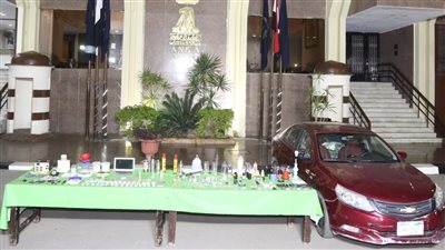 إعلانات على الفيس بوك تقود الشرطة لضبط تجار مخدرات بالقاهرة والقليوبية 