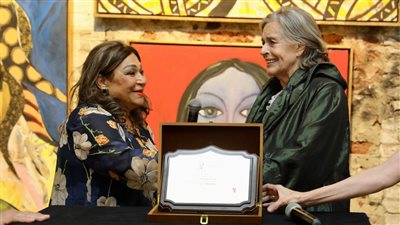 قومي المرأة يكرم الفنانة العالمية بريت بطرس غالي (فيديو)