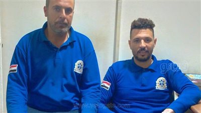 مسعف وسائق يسلمان ١٧٨ ألف جنيه عثروا عليها في انقلاب سيارة بمطروح