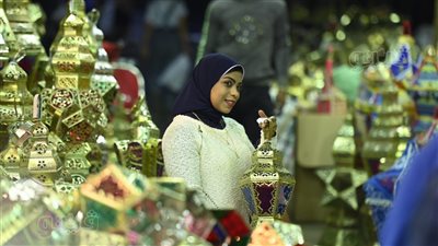 رمضان نور فوانيسه.. نفحات شهر الصيام ترسم البهجة في شوارع المحروسة (صور)