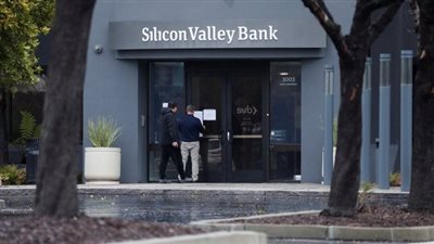 الولايات المتحدة تعلن إغلاق مصرف وادي السيليكون بسبب إفلاس محتمل
