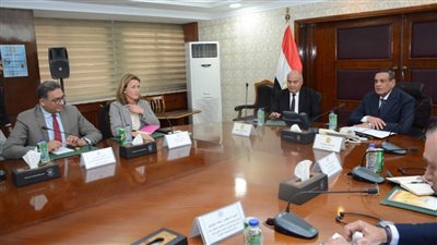 هشام آمنة: تنفيذ مشروعات بإجمالي استثمارات 16.39 مليار جنيه بقنا وسوهاج 