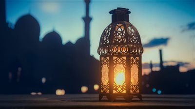 كيف يستقبل المؤمن شهر رمضان المبارك ؟