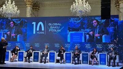 أمين حكماء المسلمين: الكثير من المهاجرين عانوا من مظاهر الإسلاموفوبيا 