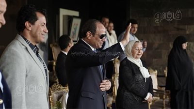  السيسي يلبي حلم شباب برنامج كابيتانو مصر بحضوره المباراة النهائية