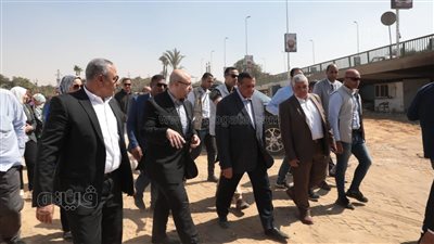 وزير التنمية المحلية ومحافظ بني سويف يتفقدان مشروع المرسى السياحي بشرق النيل 