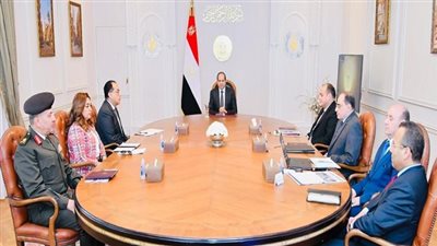 السيسي يكلف بمواصلة العمل لإنجاح مشروع تطوير مدينة دمياط للأثاث
