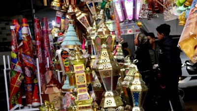 10 صور ترصد فوانيس وزينة رمضان في المنوفية