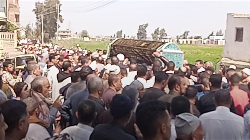 جنازة مهيبة لمسن