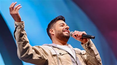 حماقي يتألق في حدائق العاصمة الإدارية بأضخم حفل جماهيري (صور)