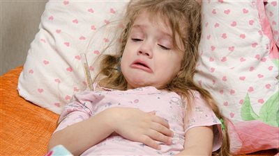 أعراض النزلة المعوية، واسباب الإصابة وطرق العلاج 