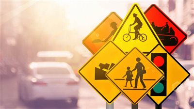  تحرك برلماني بشأن نقص اللافتات المرورية بالطرق والمحاور على مستوى الجمهورية