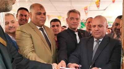 عبد الرؤوف يفتتح معرض الصحافة المدرسية والحديث الإلكتروني بدمياط 