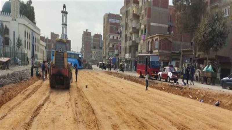 المحافظ يتابع رصف