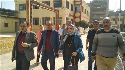 بحث فرص الاستثمار مع لجنة وزارة الشباب والرياضة بالسنبلاوين