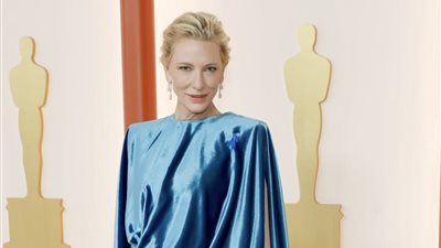 الأوسكار، كيت بلانشيت تدعم أوكرانيا علي سجادة الحفل (فيديو)