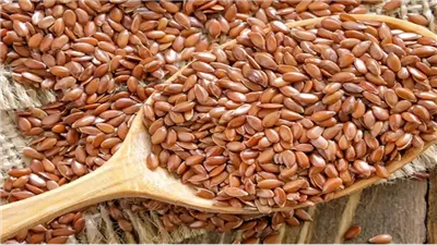 فوائد حب الرشاد، يذيب البلغم ويعزز المناعة ويحارب السرطان 