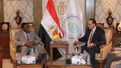 رئيس الرعاية الصحية يبحث مع السفير الكاميروني اجتذاب السياحة العلاجية