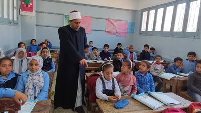 رئيس منطقة أزهر الشرقية يتفقد المعاهد بحضور لجنة اعتماد الجودة 